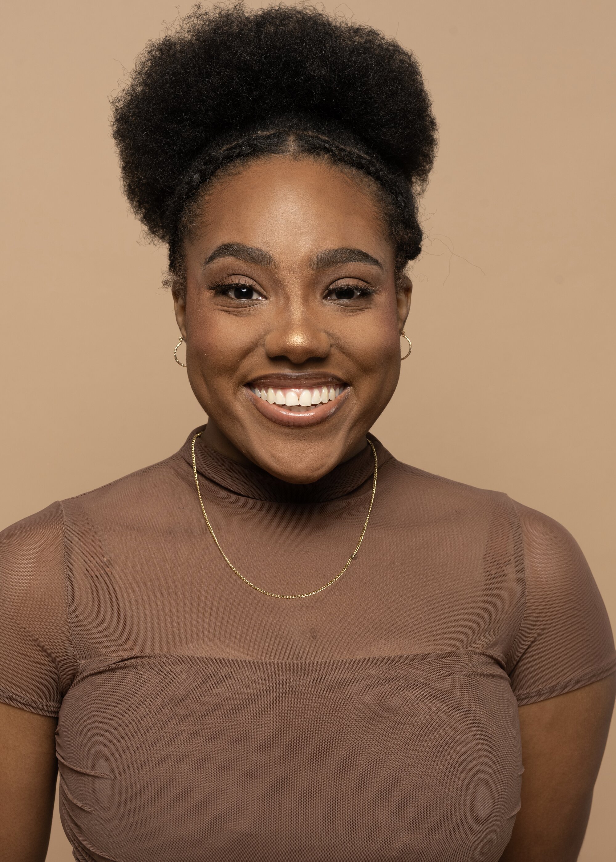 Kayla Coleman – headshot1