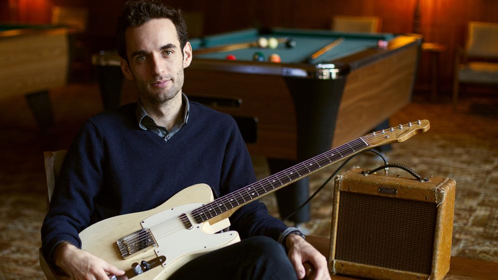 https://bricartsmedia.org/wp-content/uploads/2025/08/Julian-Lage1-1.jpg
